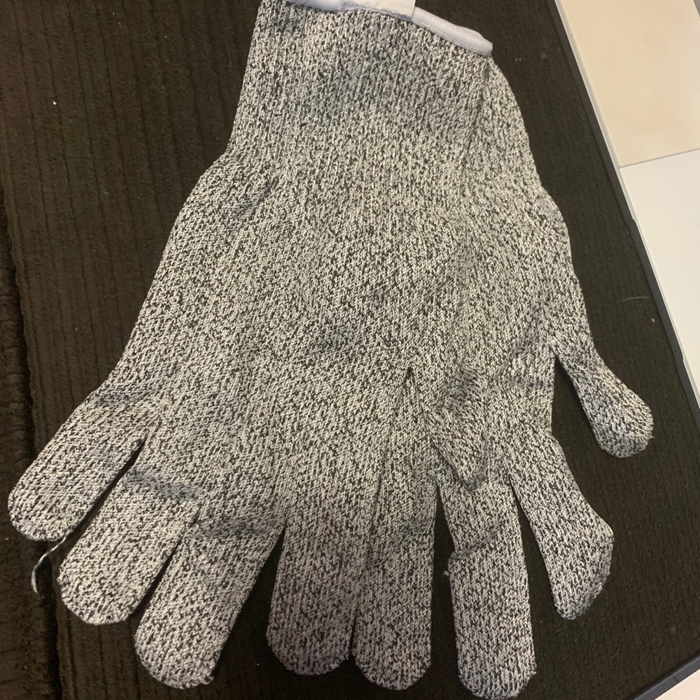 High Resistant Gloves - Picture 4 of 4